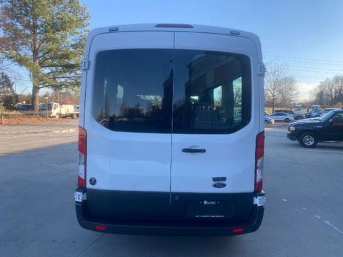 Used 2015 Ford Transit 150 XL image 7