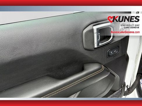 Used 2024 Jeep Wrangler Unlimited Sahara AWD/4WD image 17