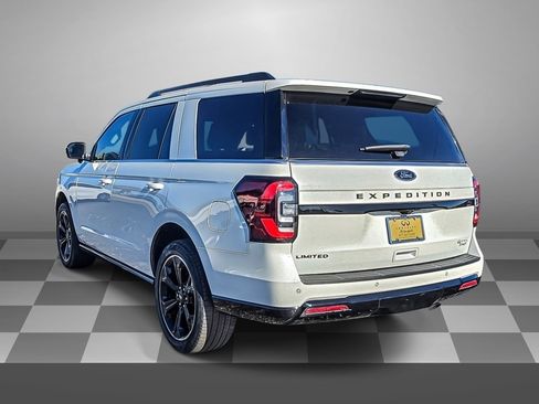 Used 2023 Ford Expedition Limited image 4