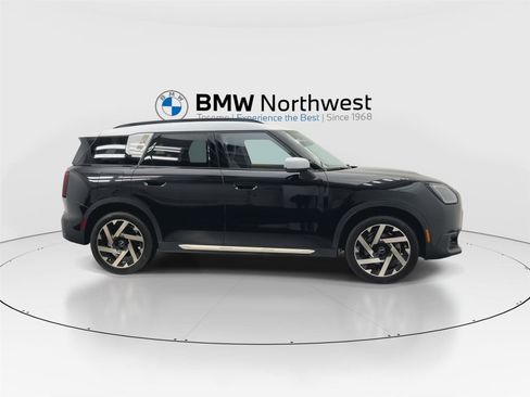 Used 2025 MINI Cooper Countryman S w/ Comfort Package Max image 5