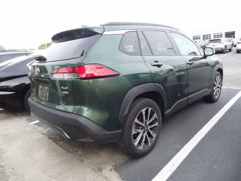 Used 2023 Toyota Corolla Cross XLE w/ Convenience Package image 5