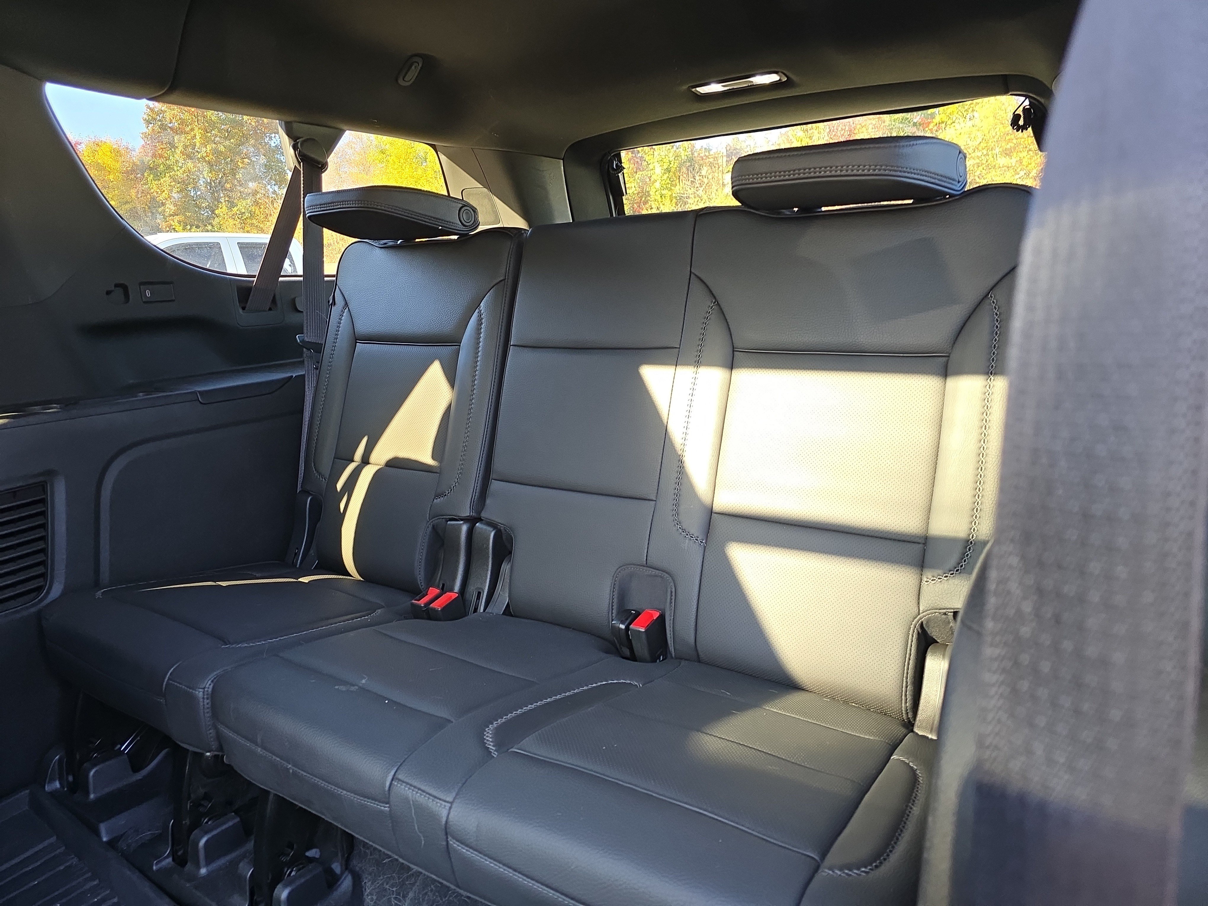 Used 2021 GMC Yukon XL Denali w/ Denali Premium Package AWD/4WD image 15