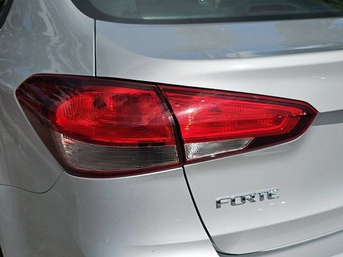 Used 2018 Kia Forte LX FWD image 26