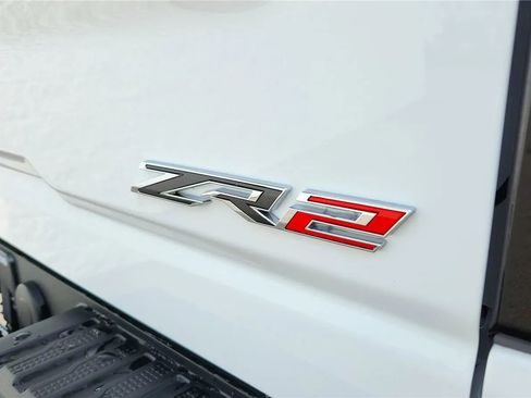 New 2026 Chevrolet Silverado 2500 ZR2 image 17