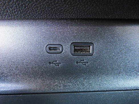 New 2026 Chevrolet Equinox LT w/ Convenience Package II image 10