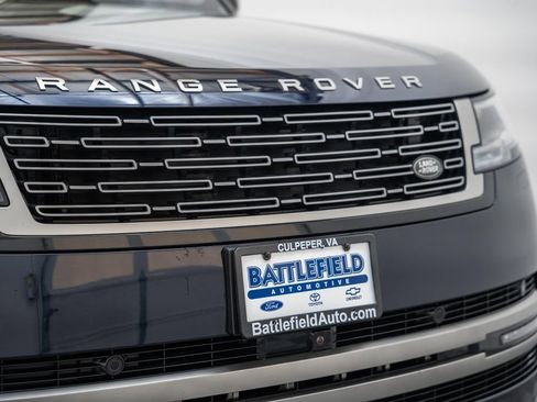 Used 2025 Land Rover Range Rover SE AWD/4WD image 15