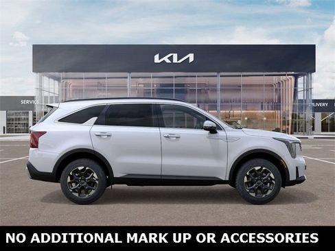 New 2026 Kia Sorento S image 7