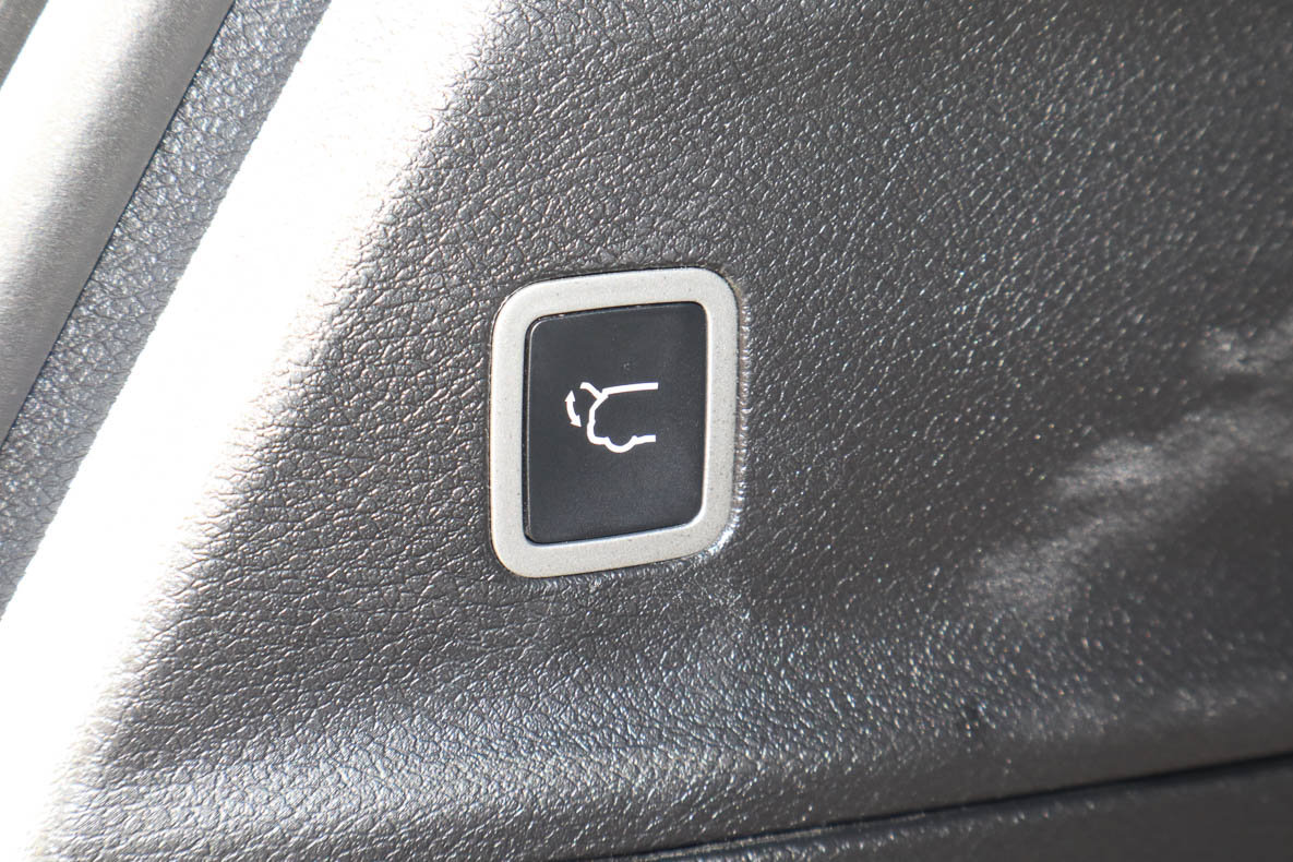 Used 2025 Chrysler Pacifica Limited FWD image 21