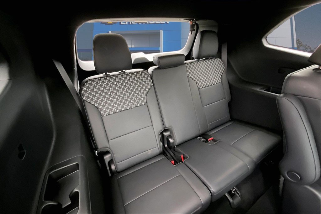 Used 2025 GMC Acadia Denali w/ Super Cruise Package FWD image 29