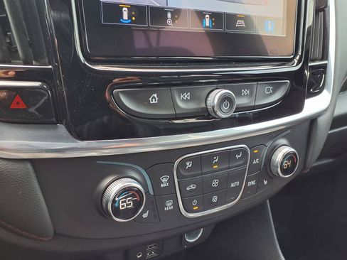 Used 2023 Chevrolet Traverse RS w/ LPO, Roadside Safety Package AWD/4WD image 19
