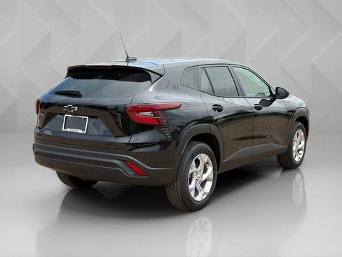 New 2026 Chevrolet Trax LS w/ LS Convenience Package image 5