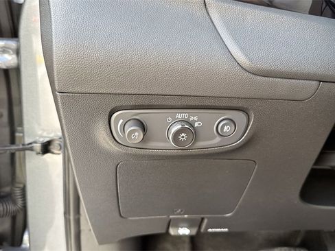 Used 2022 Buick Encore GX Select image 55