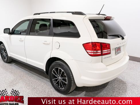 Used 2018 Dodge Journey SE w/ Popular Equipment Group FWD image 3