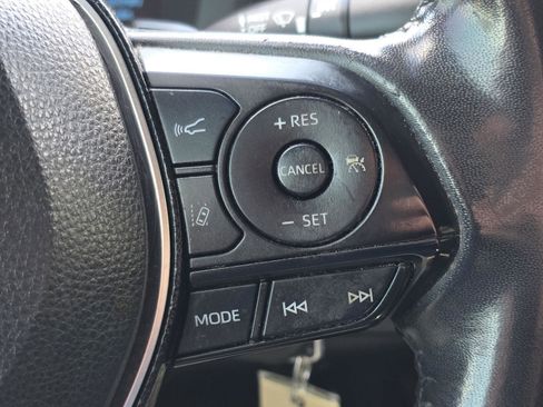 Used 2020 Toyota Corolla SE image 12