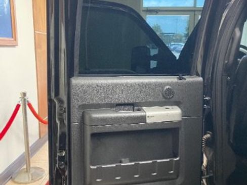 Used 2013 Ford F250 Lariat w/ Chrome Pkg RWD image 7