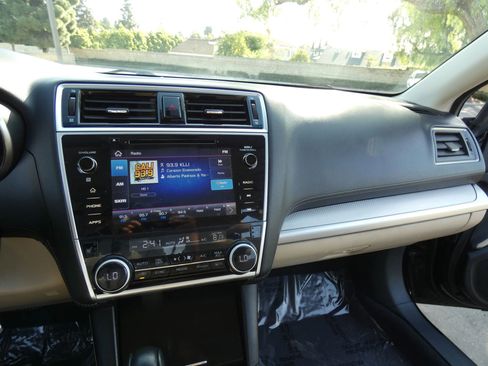 Used 2019 Subaru Outback 2.5i Premium image 62