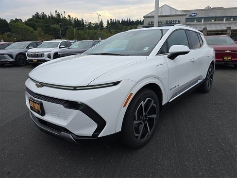 Used 2024 Chevrolet Equinox EV LT image 10