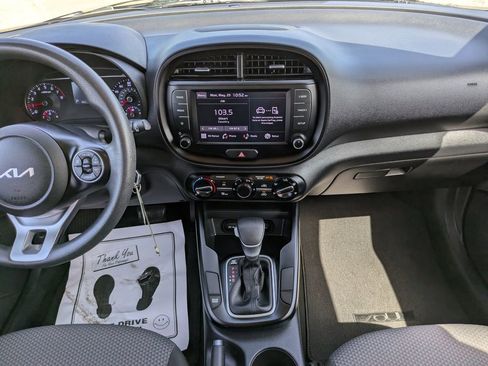 Certified 2022 Kia Soul LX FWD image 16