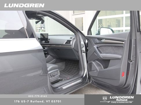 Certified 2024 Audi SQ5 Premium Plus image 8