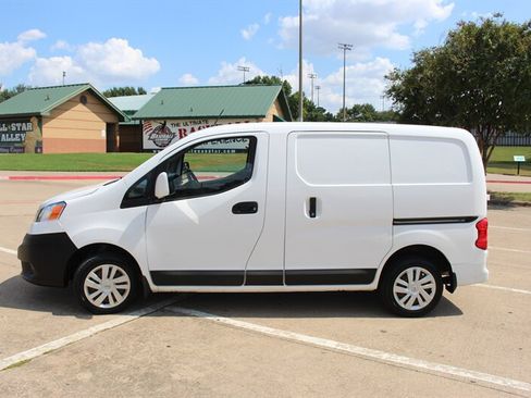 Used 2019 Nissan NV200 SV FWD image 2
