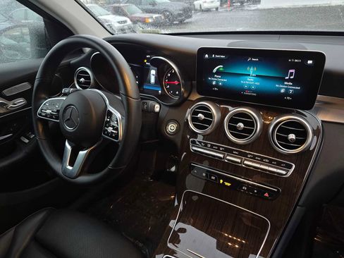 Used 2022 Mercedes-Benz GLC 300 4MATIC image 10