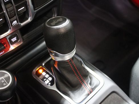 Used 2020 Jeep Wrangler Unlimited Rubicon w/ Cold Weather Group AWD/4WD image 55
