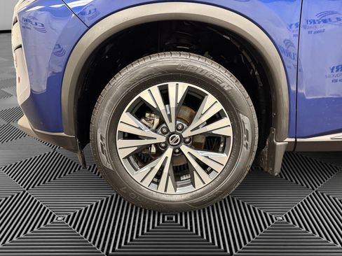 Used 2021 Nissan Rogue SV w/ Premium Package image 14