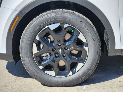 New 2026 Kia Sorento S image 7