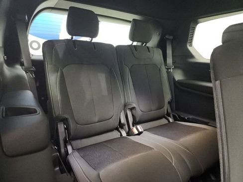 New 2025 Jeep Grand Cherokee L Laredo w/ Luxury Tech Group I image 36