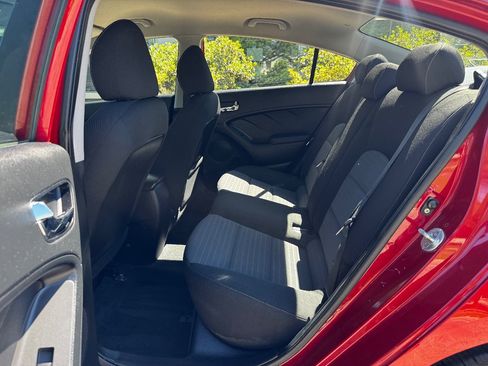 Used 2017 Kia Forte S FWD image 17