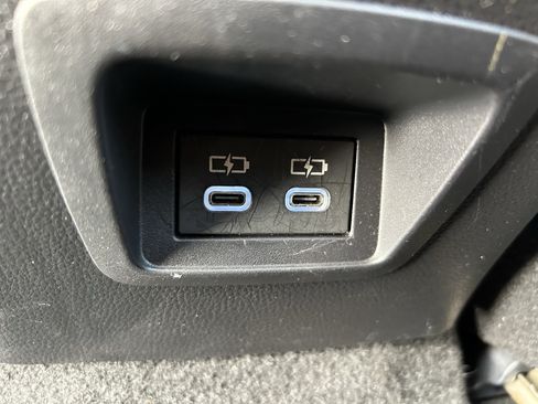 Certified 2025 Toyota Corolla Cross XLE FWD image 17