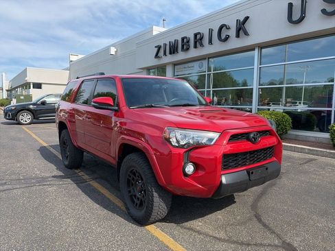 Used 2019 Toyota 4Runner TRD Off-Road Premium AWD/4WD image 2