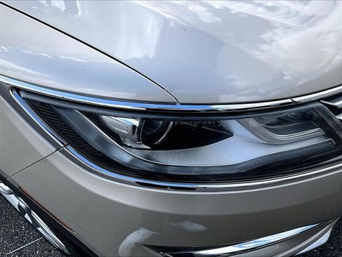 Used 2017 Lincoln MKC Reserve FWD image 28