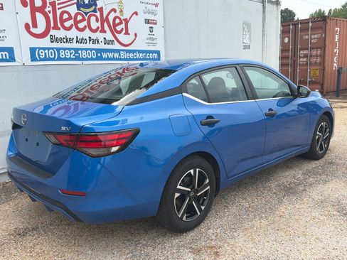 Used 2024 Nissan Sentra SV FWD image 3