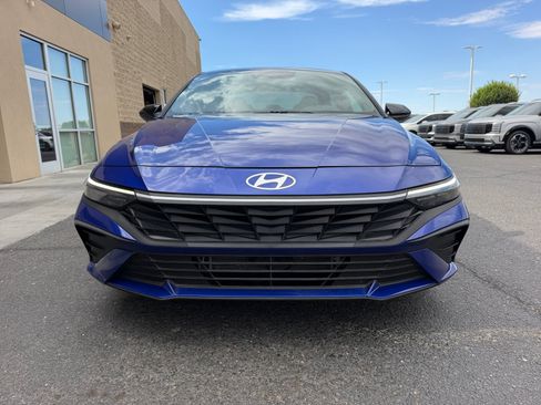 Used 2025 Hyundai Elantra SEL w/ Cargo Package FWD image 23