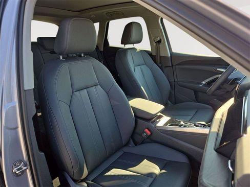 New 2025 Audi Q5 Premium image 26