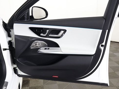 Used 2026 Mercedes-Benz E 53 AMG e 4MATIC Sedan image 30