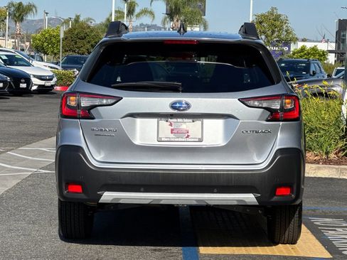 Certified 2025 Subaru Outback Limited AWD/4WD image 5