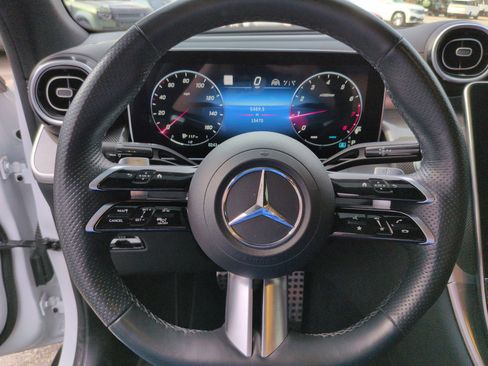 Used 2024 Mercedes-Benz GLC 300 4MATIC image 15