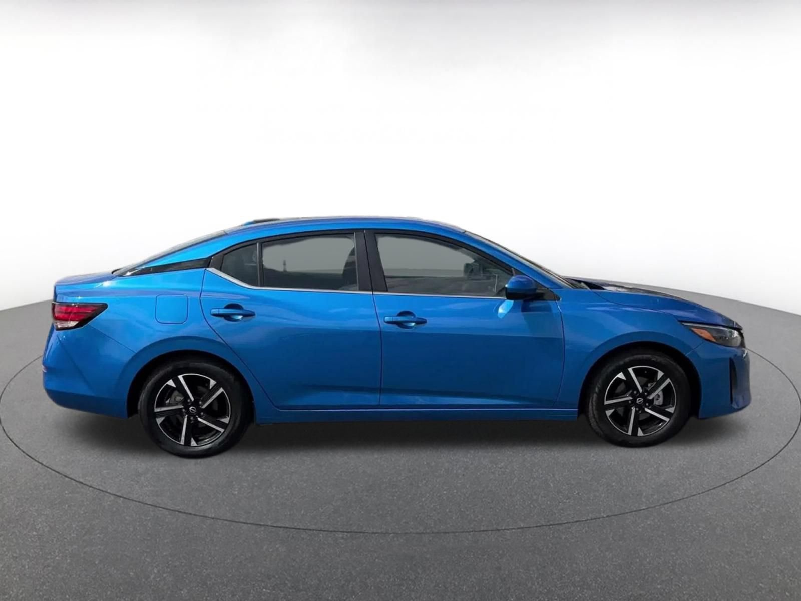 Used 2025 Nissan Sentra SV FWD image 15