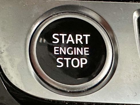 Used 2024 Audi Q7 3.0T Premium image 28