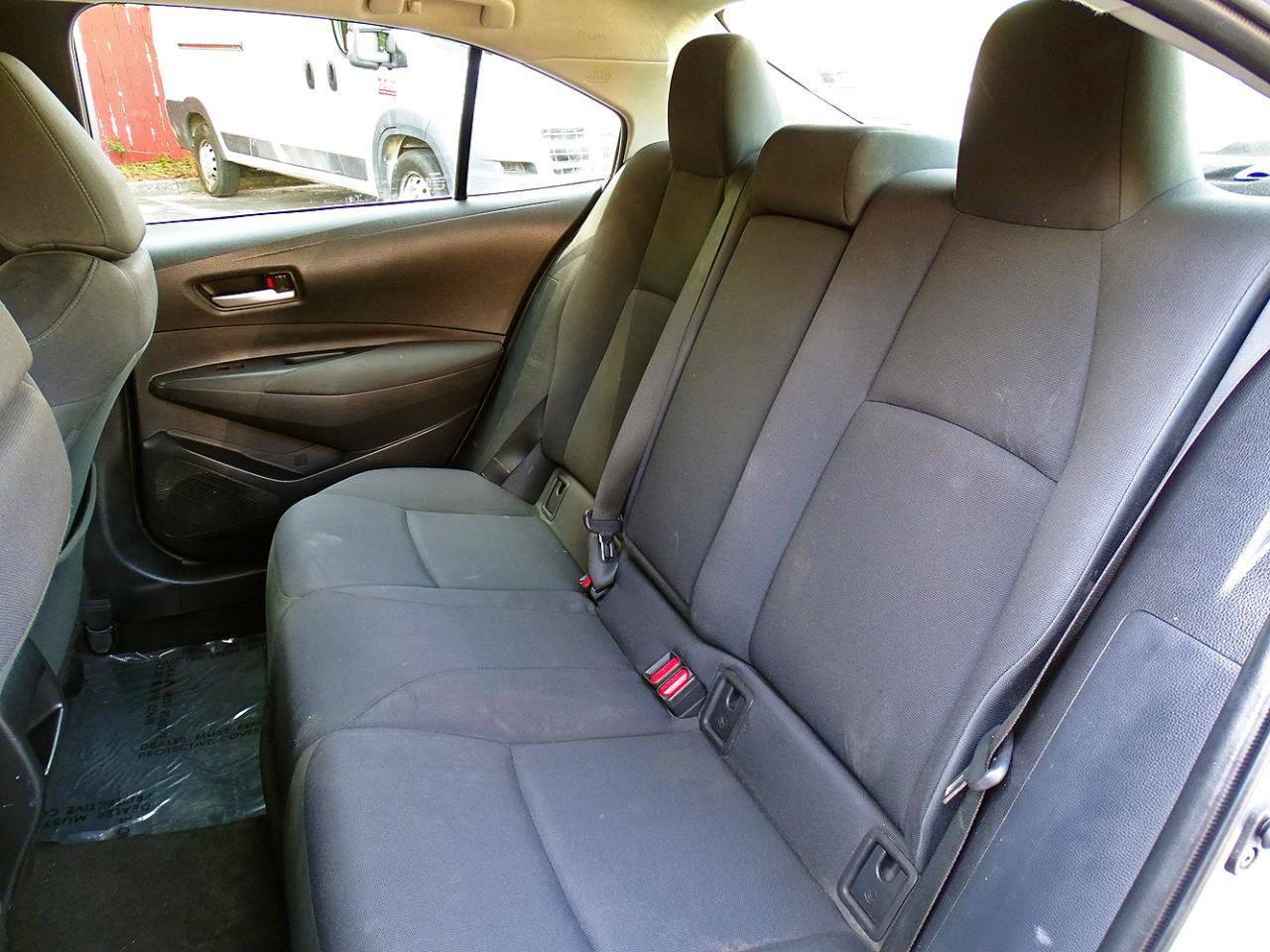 Used 2021 Toyota Corolla LE FWD image 17