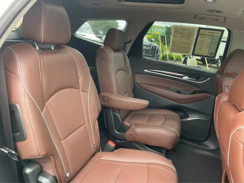 Used 2020 Buick Enclave Avenir w/ Avenir Technology Package FWD image 23
