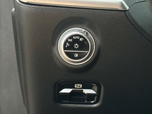 Used 2023 Mercedes-Benz C 300 Sedan image 25