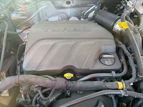 Used 2025 Buick Envista Sport Touring w/ Convenience I Package image 17