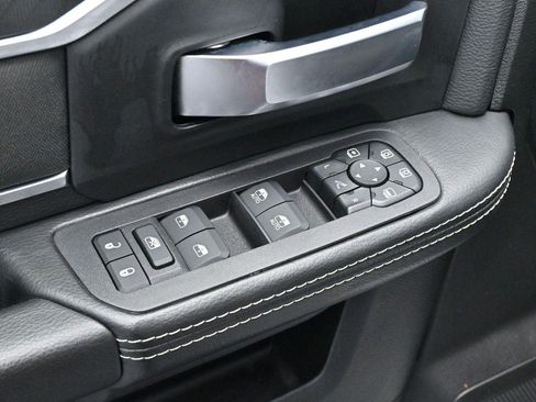 Used 2025 RAM 2500 Big Horn AWD/4WD image 10