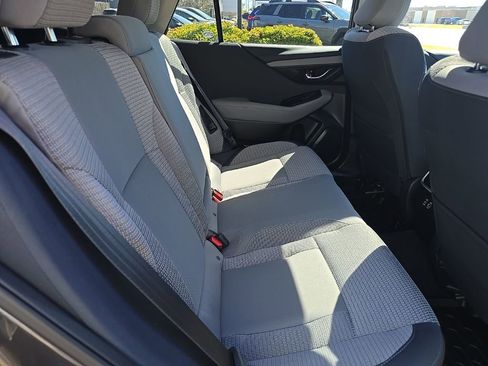 Used 2025 Subaru Outback Premium image 31