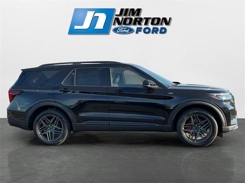 New 2026 Ford Explorer ST-Line w/ ST-Line Street Pack image 2