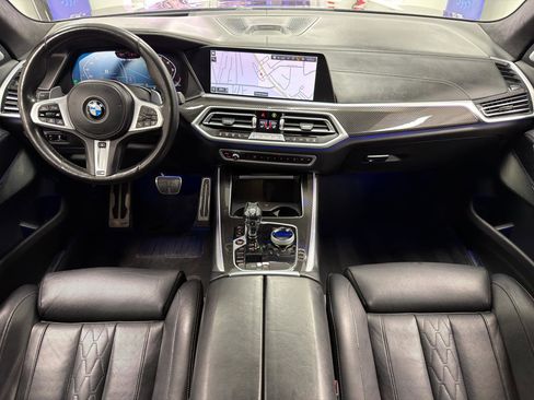 Used 2021 BMW X5 M50i w/ Executive Package image 29