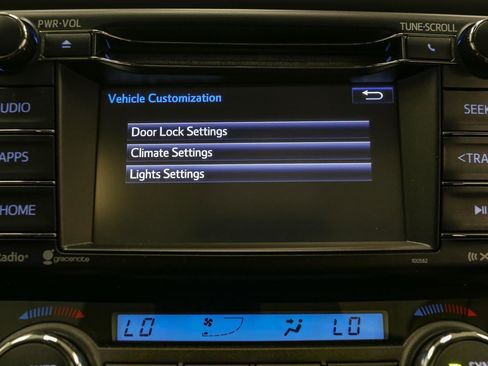 Used 2017 Toyota RAV4 XLE w/ Plus Special Value Package AWD/4WD image 28
